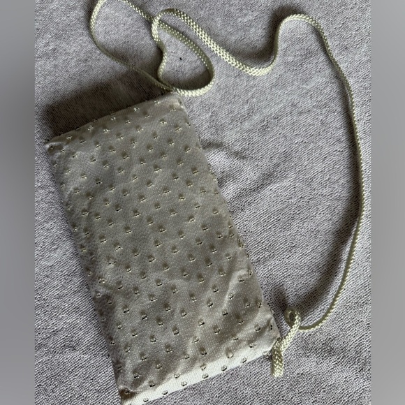 Vintage Silver & White Beaded Clutch La Regale - Picture 6 of 6